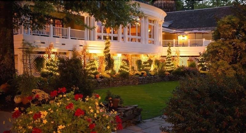 Bedford Village Inn Экстерьер фото