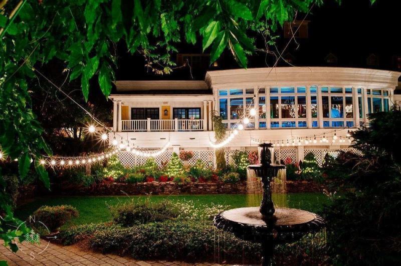 Bedford Village Inn Экстерьер фото
