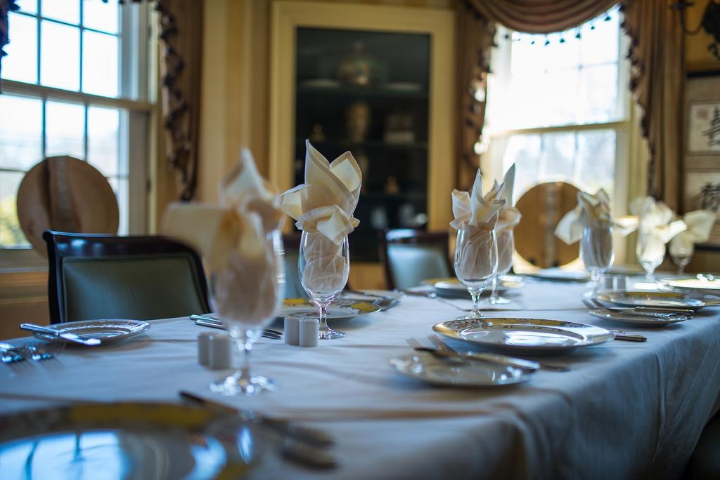 Bedford Village Inn Экстерьер фото